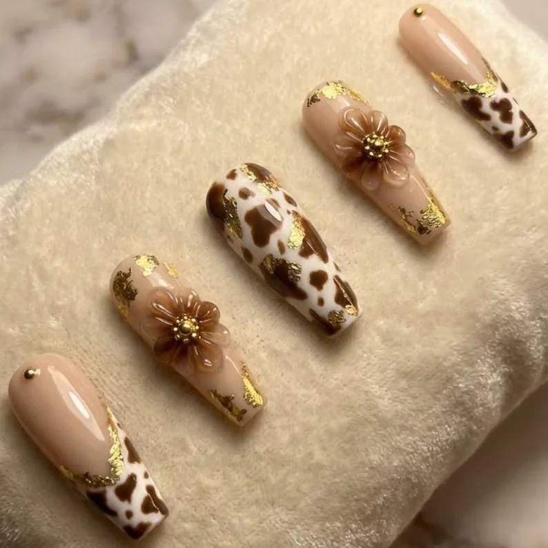 Floral Press Ons, Brown Flower Nails, press on nails, custom press on nails, fake nails, Nails Art, stained glass nails, gold press on nails, 3d press on nails, luxury press on nails, handmade press on nails