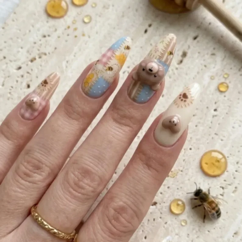 honeybee artisan, artisan set, press on nails, custom press on nails, fake nails, Nails Art, stained glass nails, gold press on nails, 3d press on nails, luxury press on nails, handmade press on nails