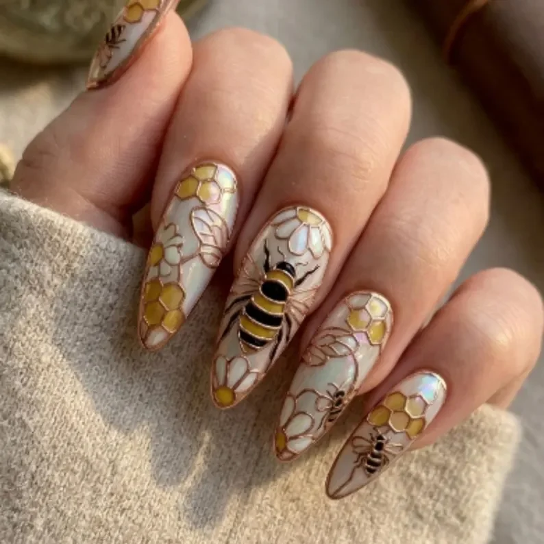 press on nails, custom press on nails, fake nails, Nails Art, stained glass nails, gold press on nails, 3d press on nails, luxury press on nails, handmade press on nails