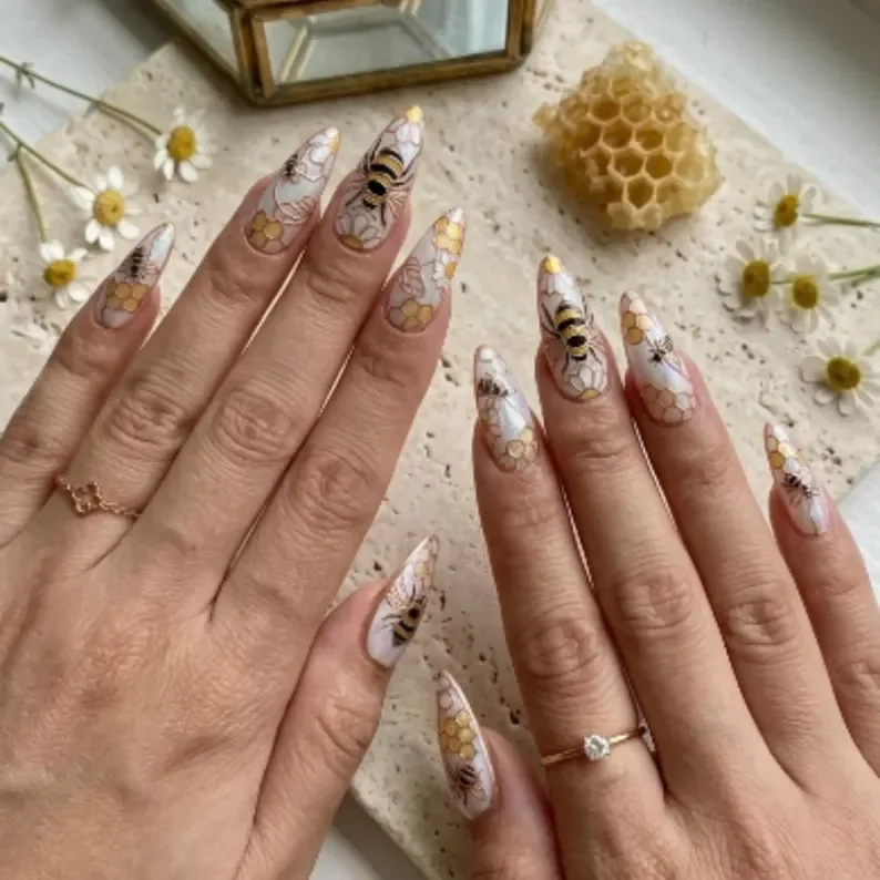 press on nails, custom press on nails, fake nails, Nails Art, stained glass nails, gold press on nails, 3d press on nails, luxury press on nails, handmade press on nails