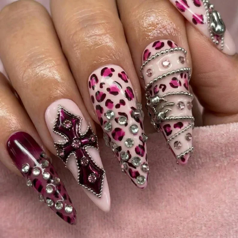 press on nails, custom press on nails, fake nails, Nails Art, stained glass nails, gold press on nails, 3d press on nails, luxury press on nails, handmade press on nails