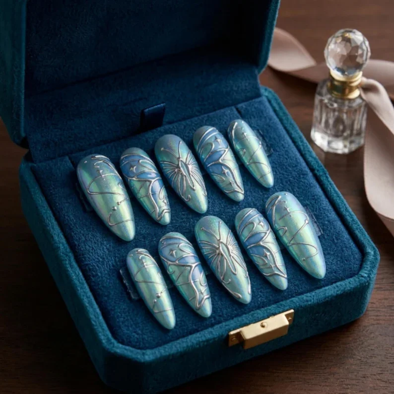 press on nails, custom press on nails, fake nails, Nails Art, stained glass nails, gold press on nails, 3d press on nails, luxury press on nails, handmade press on nails