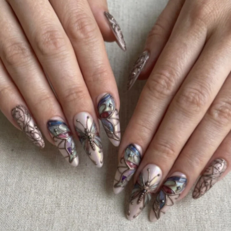 press on nails, custom press on nails, fake nails, Nails Art, stained glass nails, gold press on nails, 3d press on nails, luxury press on nails, handmade press on nails