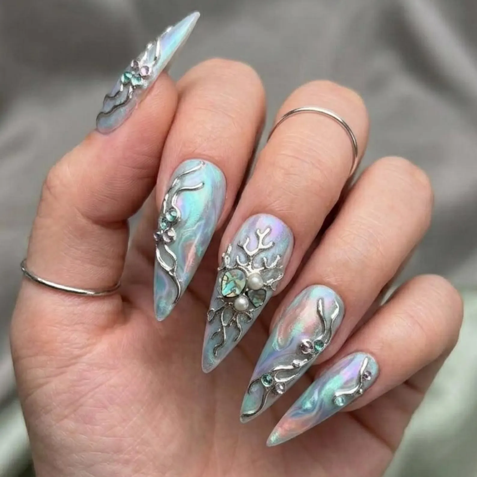 iridescent stiletto nails, press on nails, custom press on nails, fake nails, Nails Art, stained glass nails, gold press on nails, 3d press on nails, luxury press on nails, handmade press on nails
