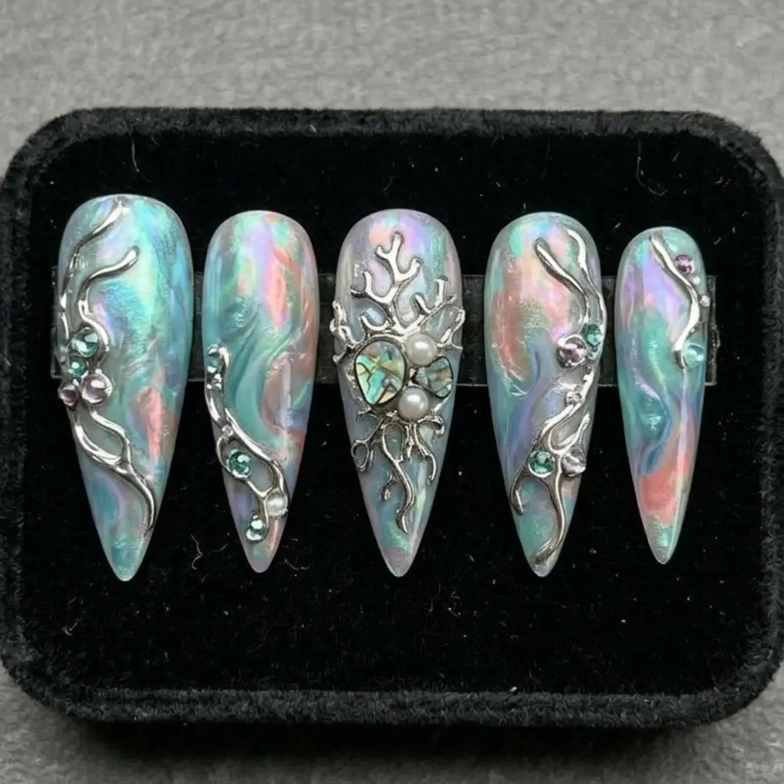 stiletto press ons, coral pearl manicure, press on nails, custom press on nails, fake nails, Nails Art, stained glass nails, gold press on nails, 3d press on nails, luxury press on nails, handmade press on nails