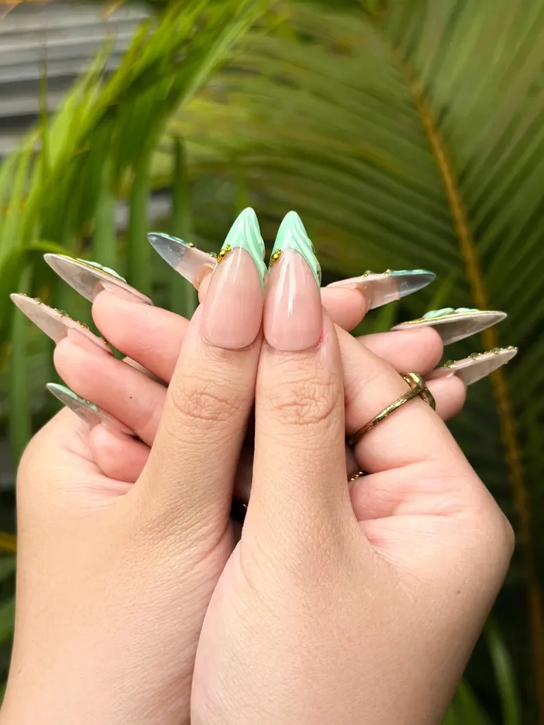 press on nails, custom press on nails, fake nails, Nails Art, stained glass nails, gold press on nails, 3d press on nails, luxury press on nails, handmade press on nails