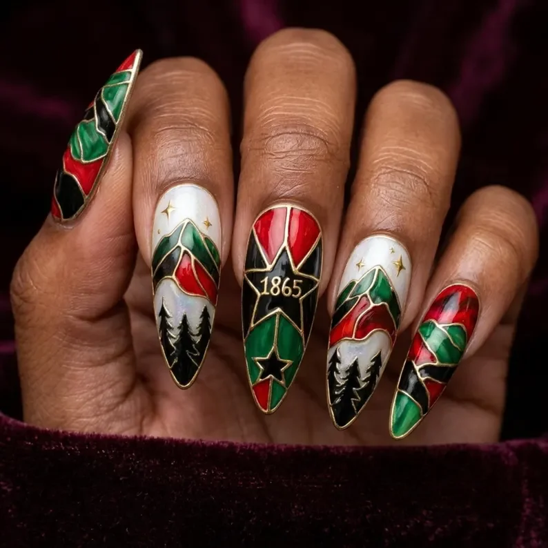 press on nails, custom press on nails, fake nails, Nails Art, stained glass nails, gold press on nails, 3d press on nails, luxury press on nails, handmade press on nails