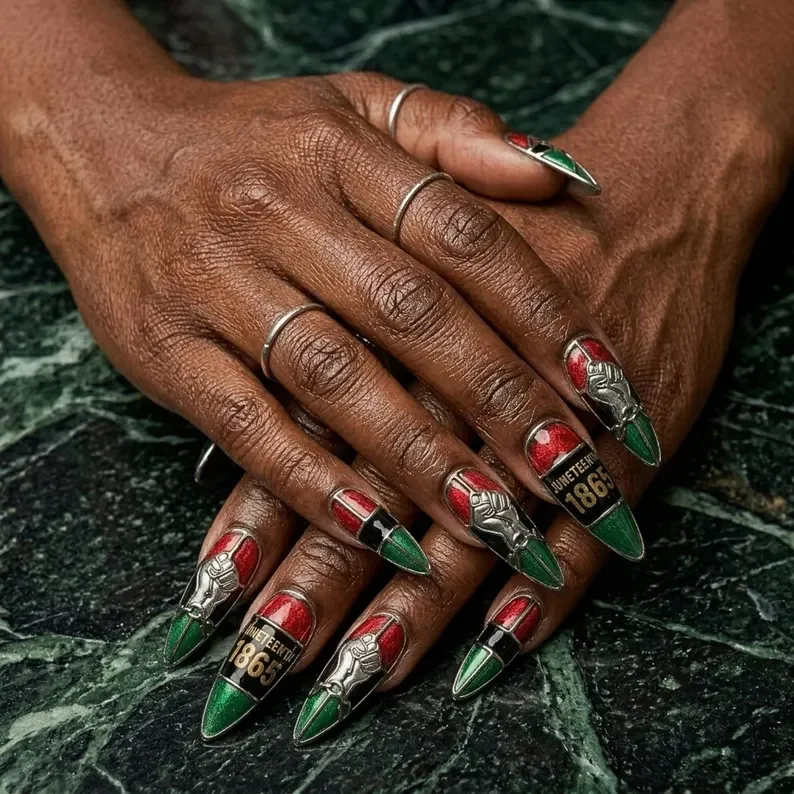 press on nails, custom press on nails, fake nails, Nails Art, stained glass nails, gold press on nails, 3d press on nails, luxury press on nails, handmade press on nails