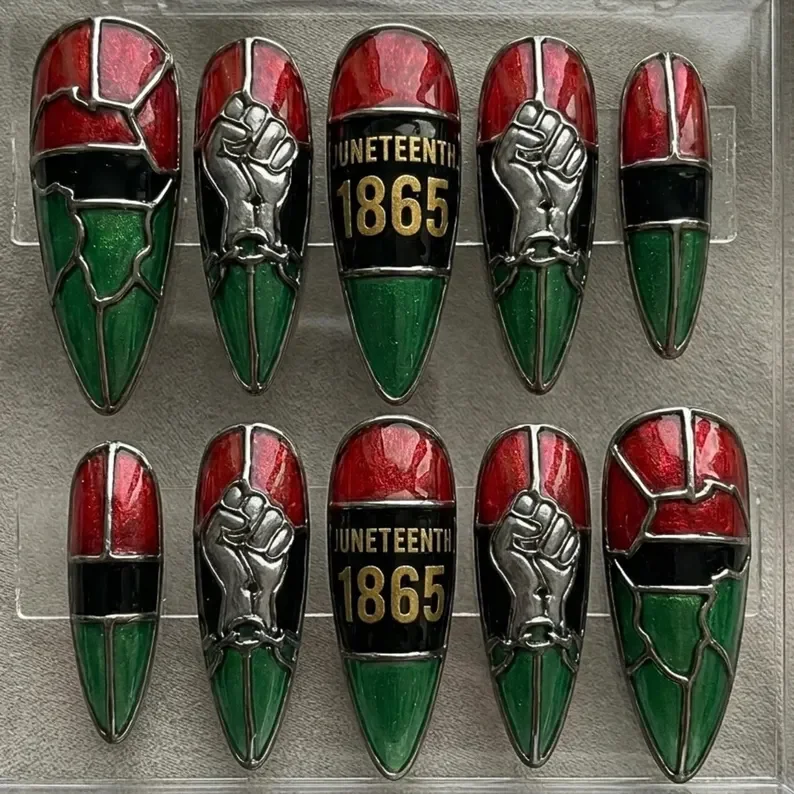 press on nails, custom press on nails, fake nails, Nails Art, stained glass nails, gold press on nails, 3d press on nails, luxury press on nails, handmade press on nails