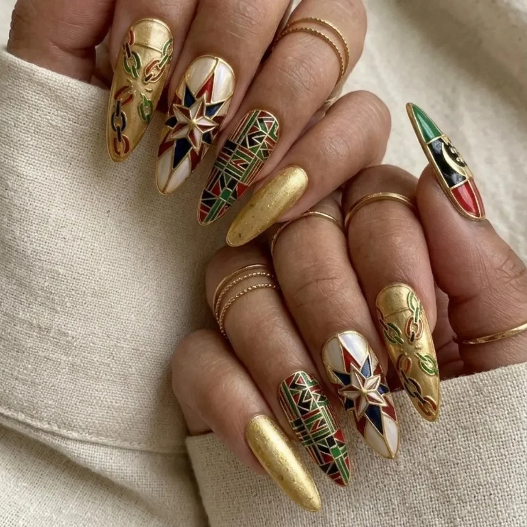 press on nails, custom press on nails, fake nails, Nails Art, stained glass nails, gold press on nails, 3d press on nails, luxury press on nails, handmade press on nails