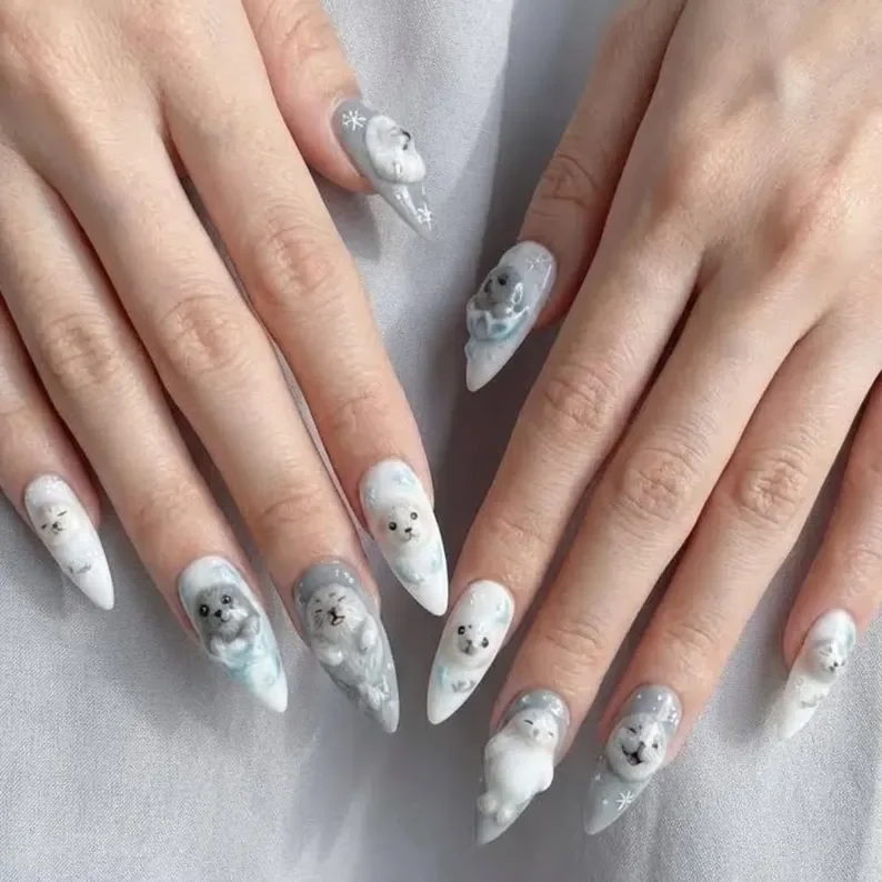 snowflake nail art, cute seal nails, press on nails, custom press on nails, fake nails, Nails Art, stained glass nails, gold press on nails, 3d press on nails, luxury press on nails, handmade press on nails