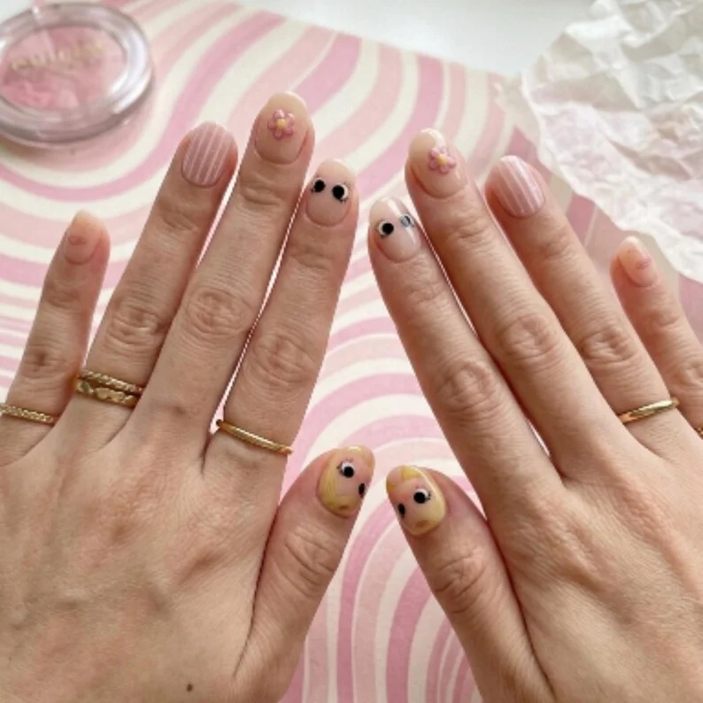 press on nails, custom press on nails, fake nails, Nails Art, stained glass nails, gold press on nails, 3d press on nails, luxury press on nails, handmade press on nails