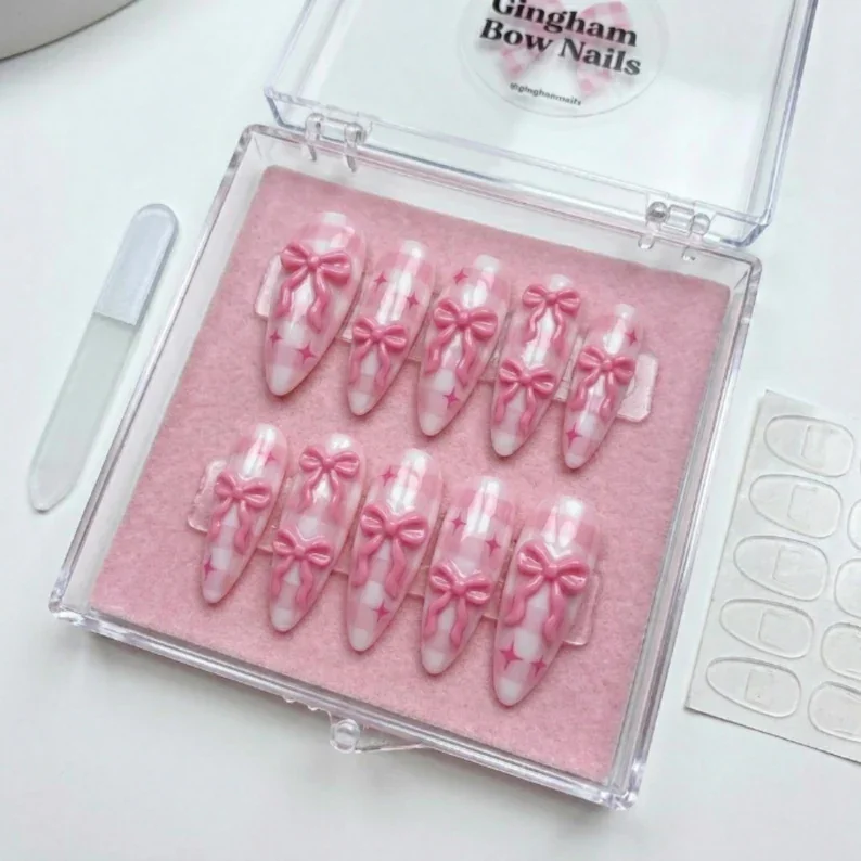 press on nails, custom press on nails, fake nails, Nails Art, stained glass nails, gold press on nails, 3d press on nails, luxury press on nails, handmade press on nails