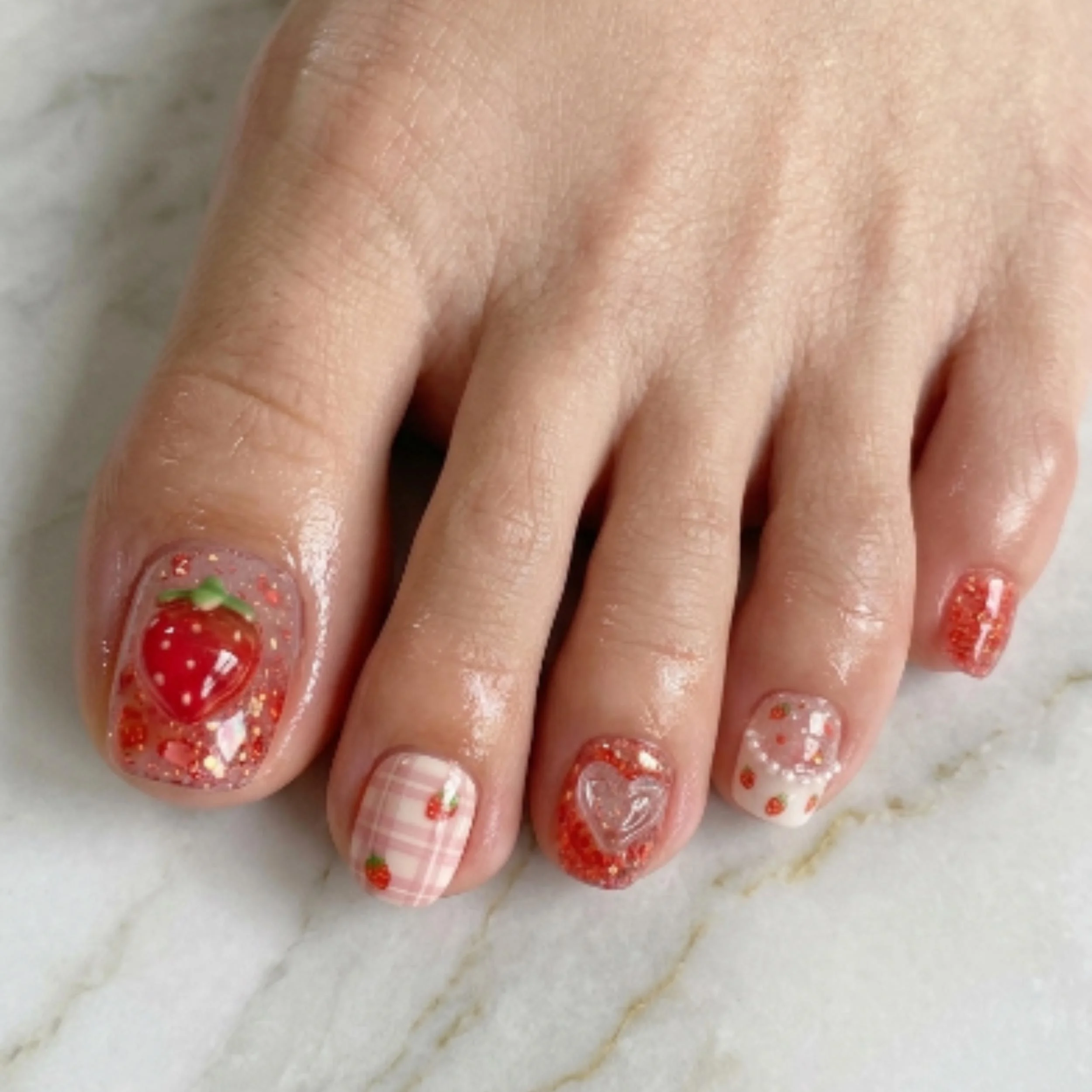 strawberry press on, press on toes, press on nails, custom press on nails, fake nails, Nails Art, stained glass nails, gold press on nails, 3d press on nails, luxury press on nails, handmade press on nails