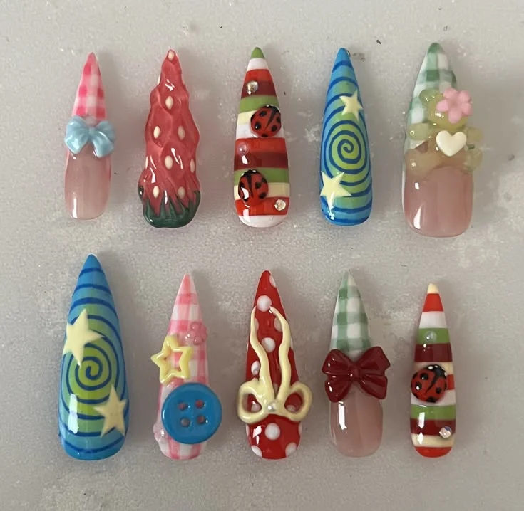 press on nails, custom press on nails, fake nails, Nails Art, stained glass nails, gold press on nails, 3d press on nails, luxury press on nails, handmade press on nails