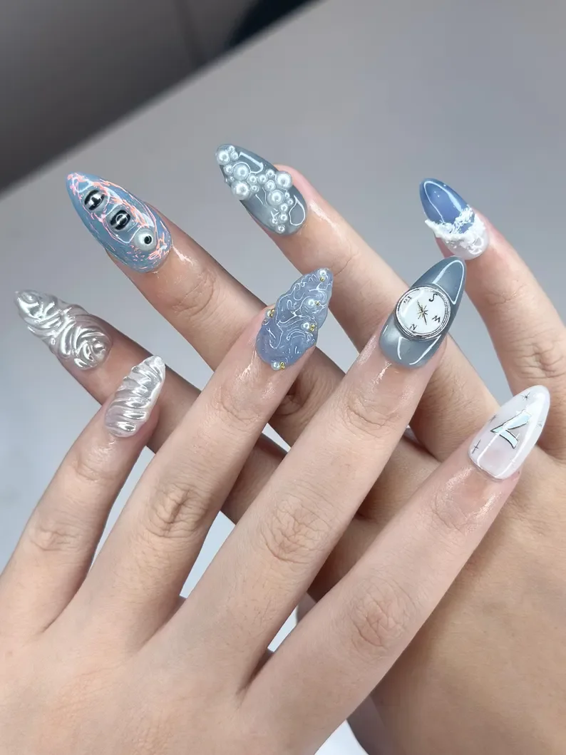 press on nails, custom press on nails, fake nails, Nails Art, stained glass nails, gold press on nails, 3d press on nails, luxury press on nails, handmade press on nails