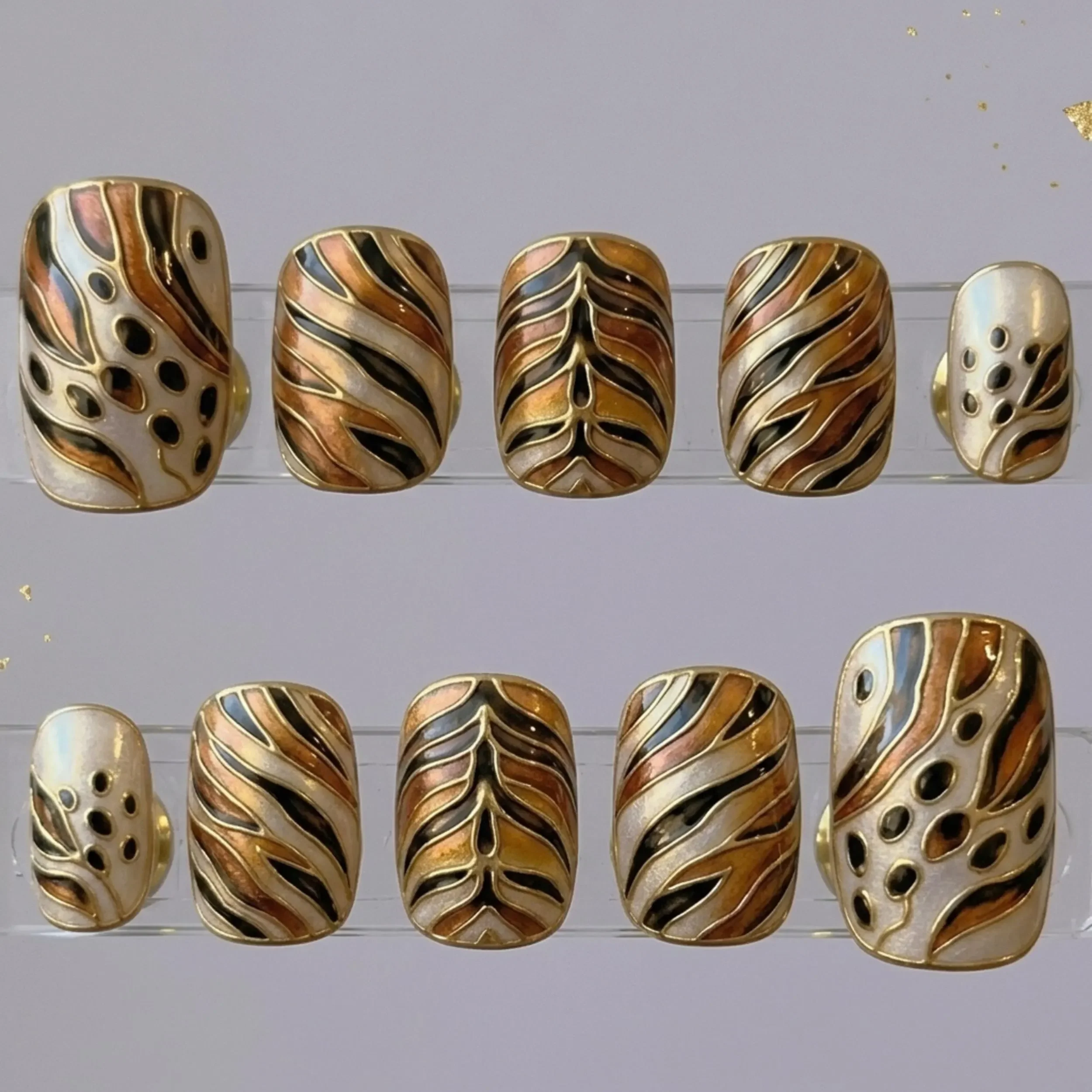 leopard tiger intaglio, hand-painted 3D, press on nails, custom press on nails, fake nails, Nails Art, stained glass nails, gold press on nails, 3d press on nails, luxury press on nails, handmade press on nails