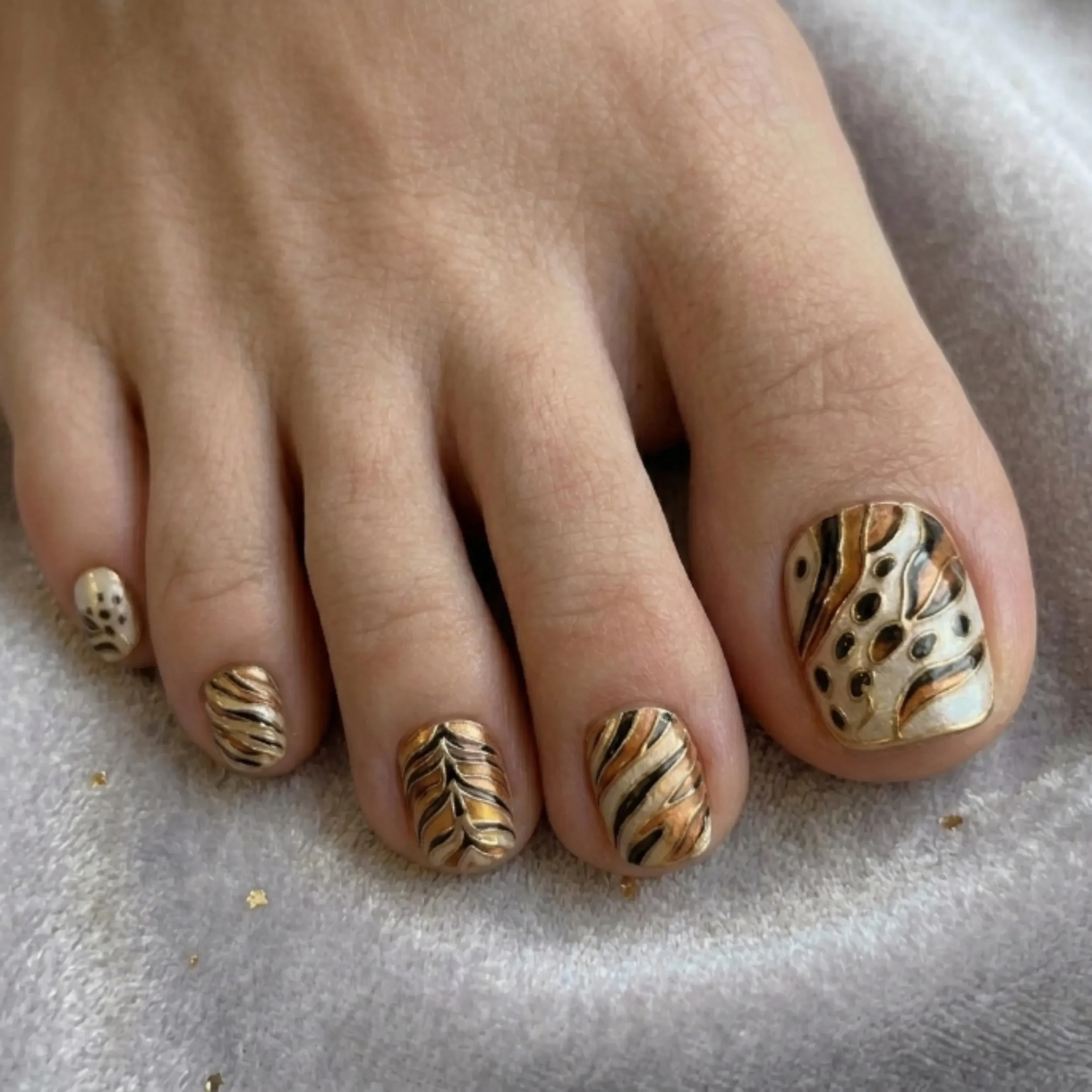 gold press on toes, luxury bronze, press on nails, custom press on nails, fake nails, Nails Art, stained glass nails, gold press on nails, 3d press on nails, luxury press on nails, handmade press on nails