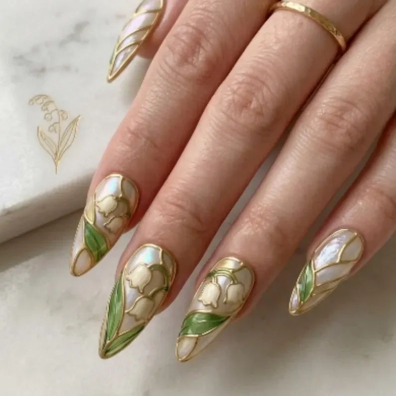 Botanical Glasswork, Gold Botanical, press on nails, custom press on nails, fake nails, Nails Art, stained glass nails, gold press on nails, 3d press on nails, luxury press on nails, handmade press on nails