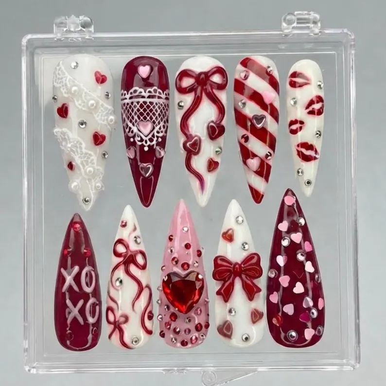 Heart nail art, Lips XOXO nails, press on nails, custom press on nails, fake nails, Nails Art, stained glass nails, gold press on nails, 3d press on nails, luxury press on nails, handmade press on nails