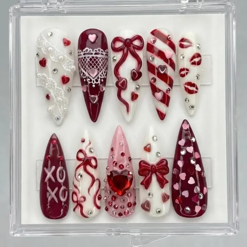 Heart nail art, Lips XOXO nails, press on nails, custom press on nails, fake nails, Nails Art, stained glass nails, gold press on nails, 3d press on nails, luxury press on nails, handmade press on nails