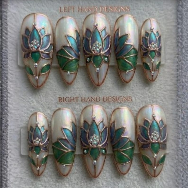 hand painted nails, stained glass nail art, press on nails, custom press on nails, fake nails, Nails Art, stained glass nails, gold press on nails, 3d press on nails, luxury press on nails, handmade press on nails