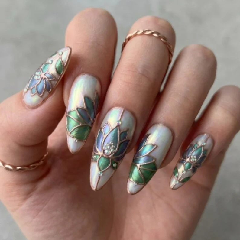 hand painted nails, stained glass nail art, press on nails, custom press on nails, fake nails, Nails Art, stained glass nails, gold press on nails, 3d press on nails, luxury press on nails, handmade press on nails