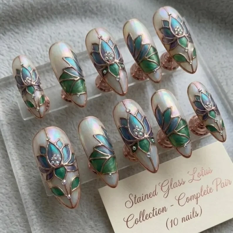 lotus cloisonné nails, press on nails, custom press on nails, fake nails, Nails Art, stained glass nails, gold press on nails, 3d press on nails, luxury press on nails, handmade press on nails