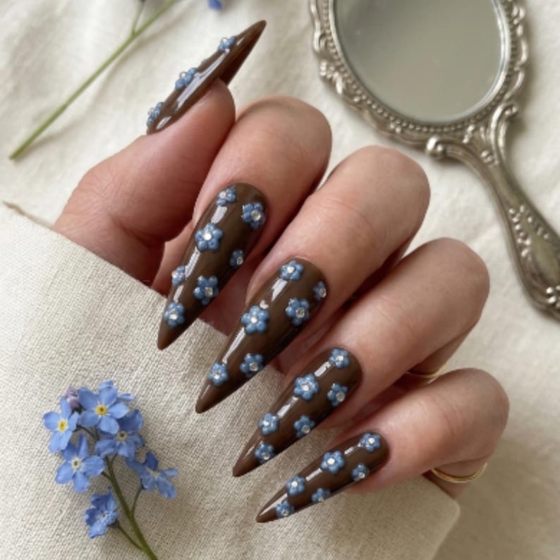 press on nails, custom press on nails, fake nails, Nails Art, stained glass nails, gold press on nails, 3d press on nails, luxury press on nails, handmade press on nails