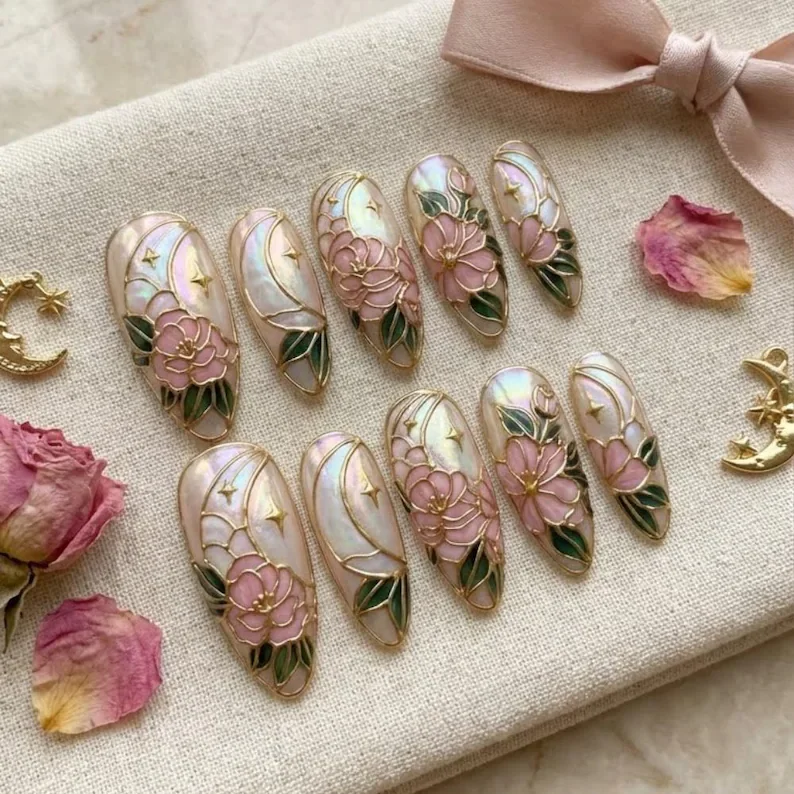 3D floral nails, gold moon nails, press on nails, custom press on nails, fake nails, Nails Art, stained glass nails, gold press on nails, 3d press on nails, luxury press on nails, handmade press on nails