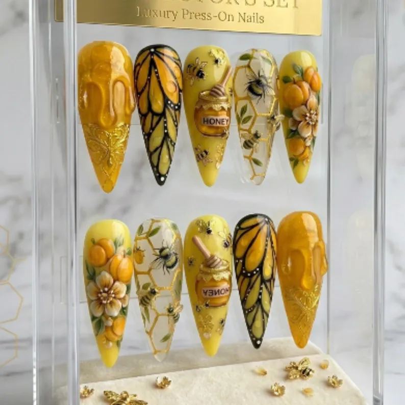 press on nails, custom press on nails, fake nails, Nails Art, stained glass nails, gold press on nails, 3d press on nails, luxury press on nails, handmade press on nails