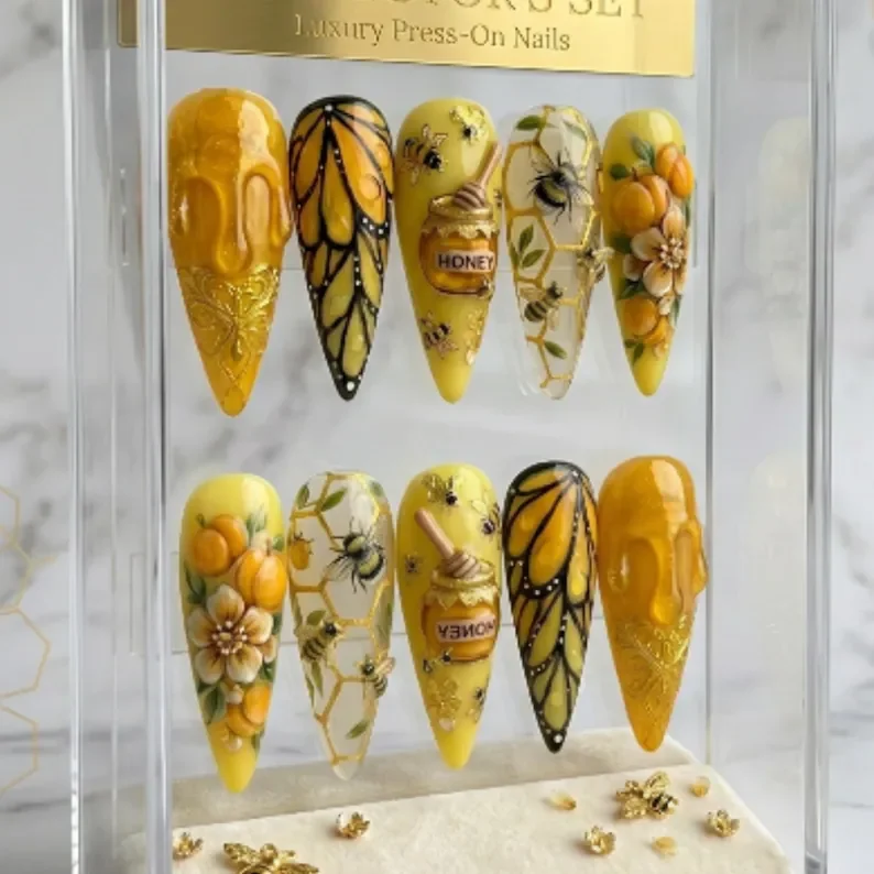 press on nails, custom press on nails, fake nails, Nails Art, stained glass nails, gold press on nails, 3d press on nails, luxury press on nails, handmade press on nails