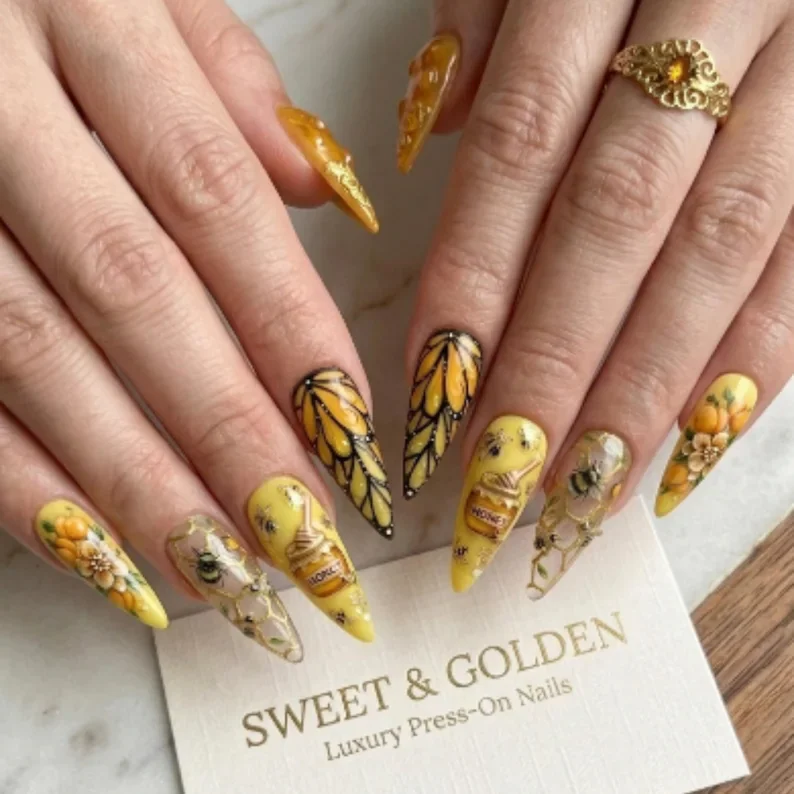 press on nails, custom press on nails, fake nails, Nails Art, stained glass nails, gold press on nails, 3d press on nails, luxury press on nails, handmade press on nails