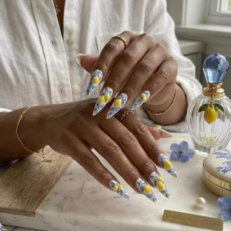 press on nails, custom press on nails, fake nails, Nails Art, stained glass nails, gold press on nails, 3d press on nails, luxury press on nails, handmade press on nails
