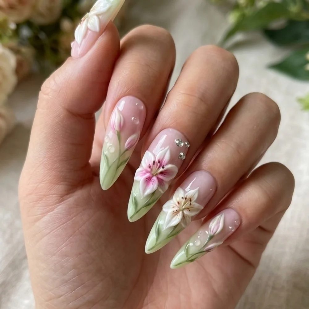 hand-painted floral, floral art nails, press on nails, custom press on nails, fake nails, Nails Art, stained glass nails, gold press on nails, 3d press on nails, luxury press on nails, handmade press on nails