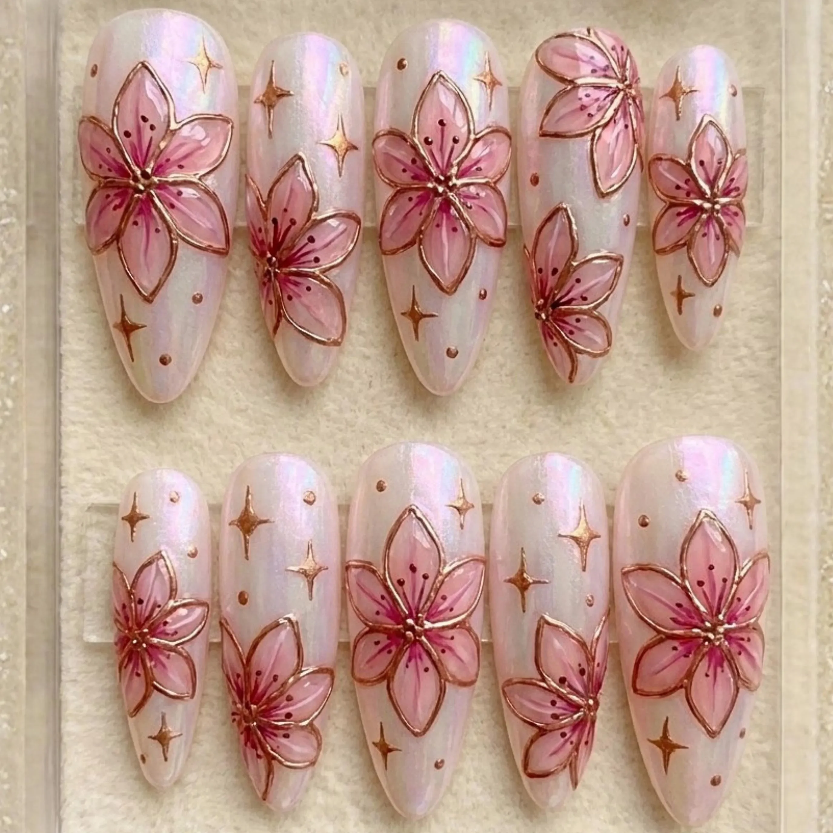 press on nails, custom press on nails, fake nails, Nails Art, stained glass nails, gold press on nails, 3d press on nails, luxury press on nails, handmade press on nails