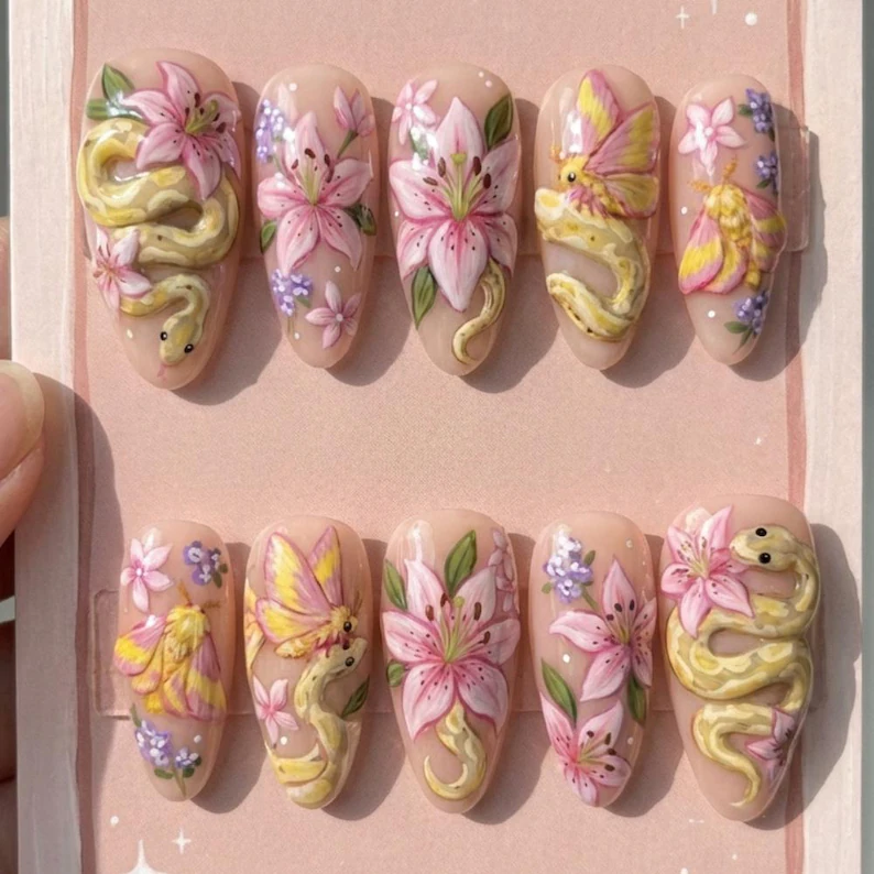 press on nails, custom press on nails, fake nails, Nails Art, stained glass nails, gold press on nails, 3d press on nails, luxury press on nails, handmade press on nails