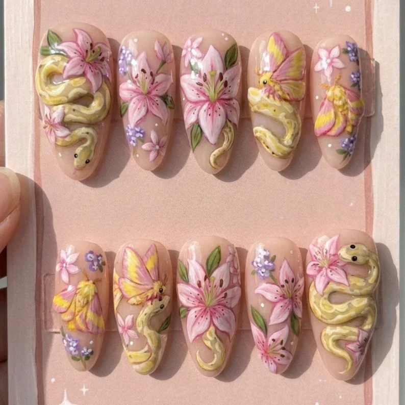 press on nails, custom press on nails, fake nails, Nails Art, stained glass nails, gold press on nails, 3d press on nails, luxury press on nails, handmade press on nails