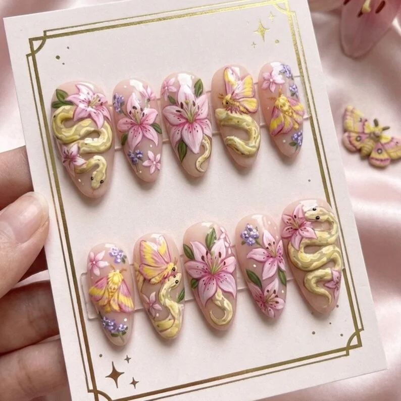 press on nails, custom press on nails, fake nails, Nails Art, stained glass nails, gold press on nails, 3d press on nails, luxury press on nails, handmade press on nails