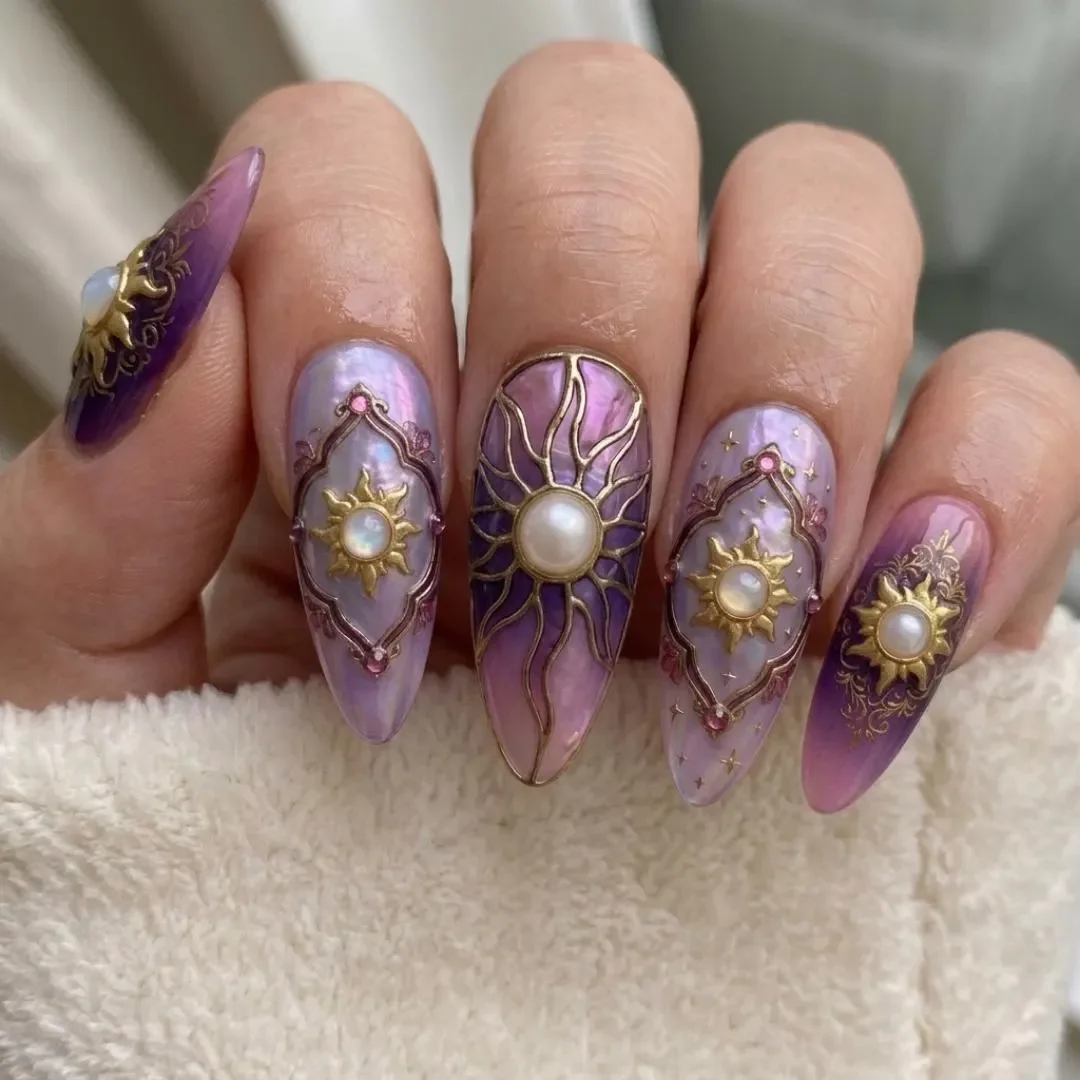 press on nails, custom press on nails, fake nails, Nails Art, stained glass nails, gold press on nails, 3d press on nails, luxury press on nails, handmade press on nails
