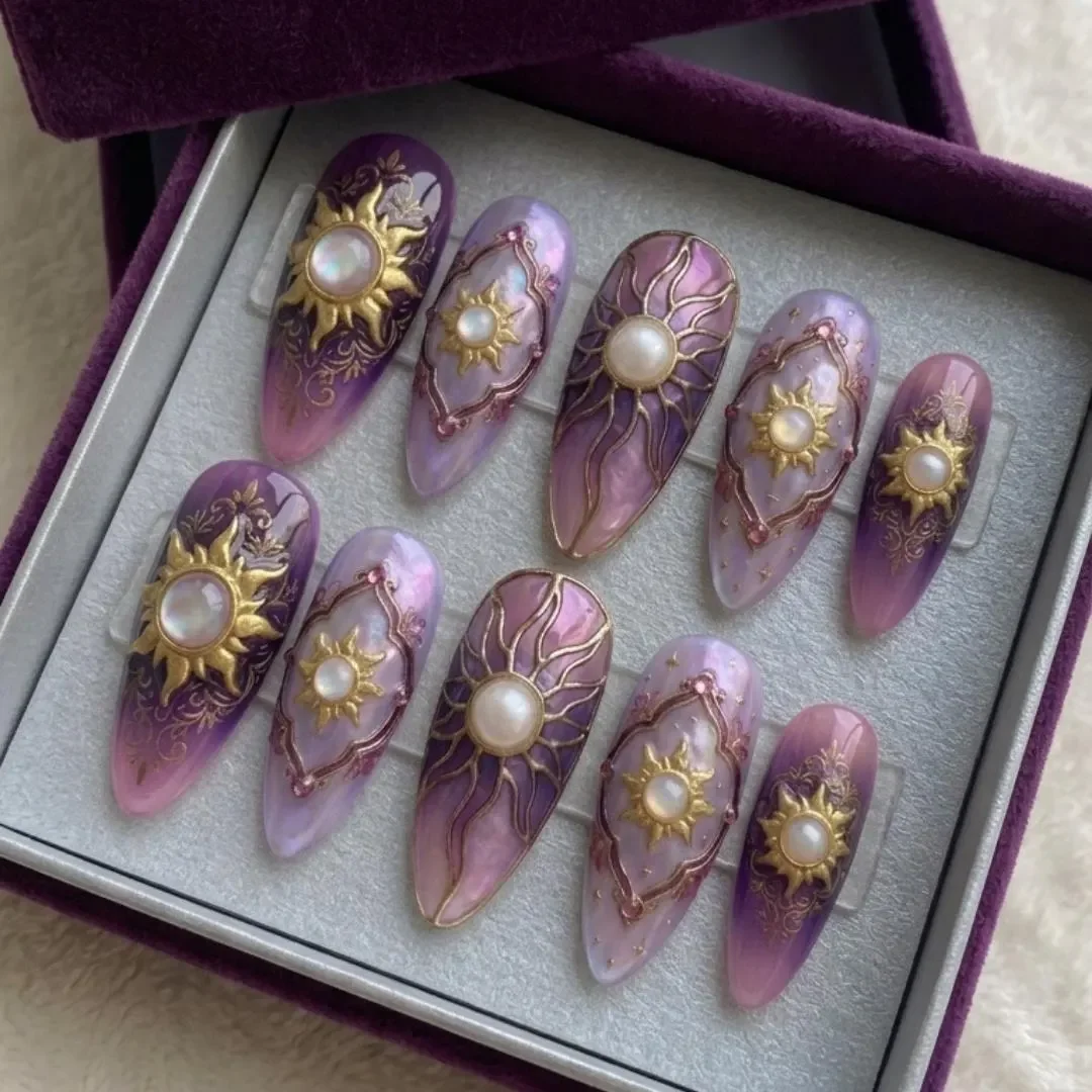 press on nails, custom press on nails, fake nails, Nails Art, stained glass nails, gold press on nails, 3d press on nails, luxury press on nails, handmade press on nails