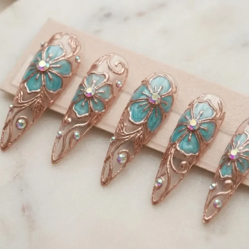 cloisonné nail art, stained glass nail, press on nails, custom press on nails, fake nails, Nails Art, stained glass nails, gold press on nails, 3d press on nails, luxury press on nails, handmade press on nails