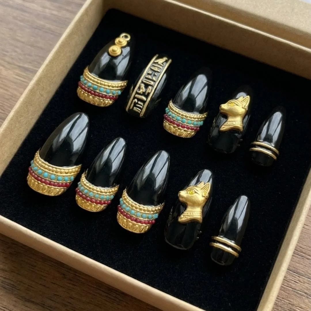 press on nails, custom press on nails, fake nails, Nails Art, stained glass nails, gold press on nails, 3d press on nails, luxury press on nails, handmade press on nails