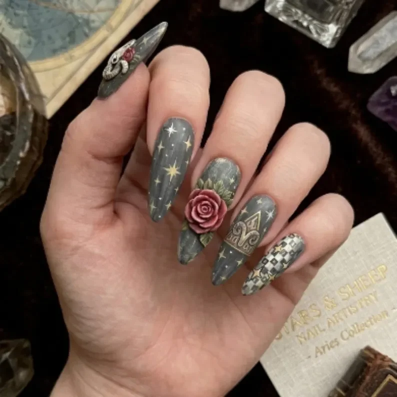 press on nails, custom press on nails, fake nails, Nails Art, stained glass nails, gold press on nails, 3d press on nails, luxury press on nails, handmade press on nails
