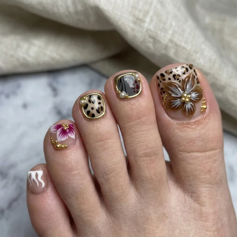 press on nails, custom press on nails, fake nails, Nails Art, stained glass nails, gold press on nails, 3d press on nails, luxury press on nails, handmade press on nails