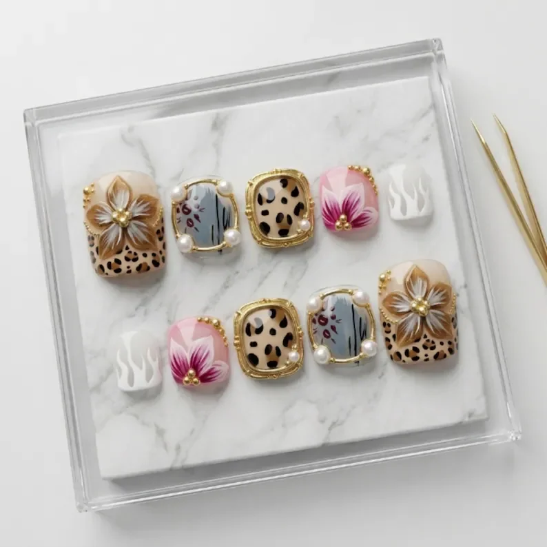 press on nails, custom press on nails, fake nails, Nails Art, stained glass nails, gold press on nails, 3d press on nails, luxury press on nails, handmade press on nails