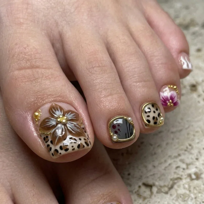 press on nails, custom press on nails, fake nails, Nails Art, stained glass nails, gold press on nails, 3d press on nails, luxury press on nails, handmade press on nails