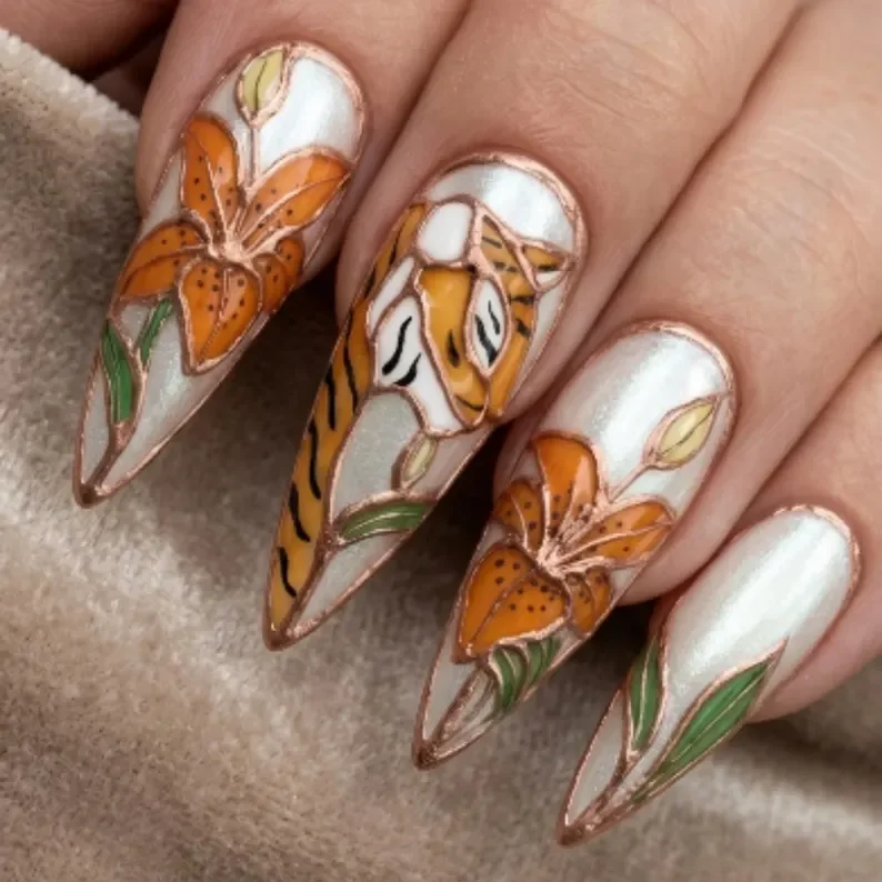 tiger lily nails, press on nails, custom press on nails, fake nails, Nails Art, stained glass nails, gold press on nails, 3d press on nails, luxury press on nails, handmade press on nails