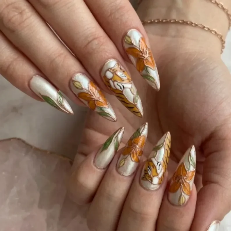 chrome art nails, press on manicure, press on nails, custom press on nails, fake nails, Nails Art, stained glass nails, gold press on nails, 3d press on nails, luxury press on nails, handmade press on nails