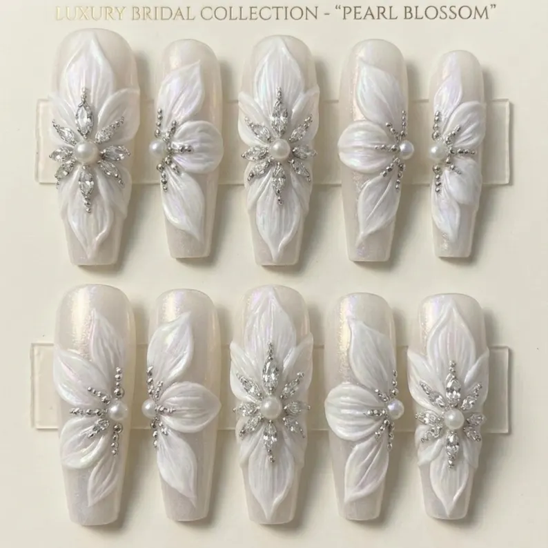 press on nails, custom press on nails, fake nails, Nails Art, stained glass nails, gold press on nails, 3d press on nails, luxury press on nails, handmade press on nails